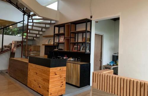 Pansol Hotel | RedDoorz at Anton's Loft Designer Resort Pansol Calamba Laguna