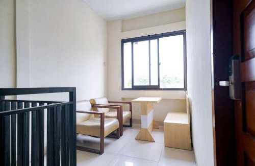 Turangga Hotel | RedDoorz at Buah Batu 5