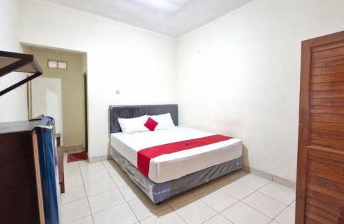 Madiun Hotel | Reddoorz at Griya Kampar Madiun