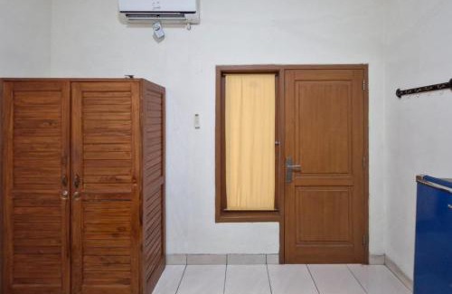 Madiun Hotel | Reddoorz at Griya Kampar Madiun
