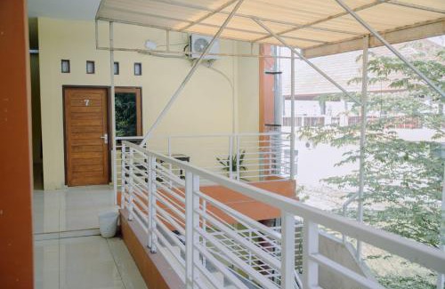 Mataram Hotel | RedDoorz at Hening Homestay