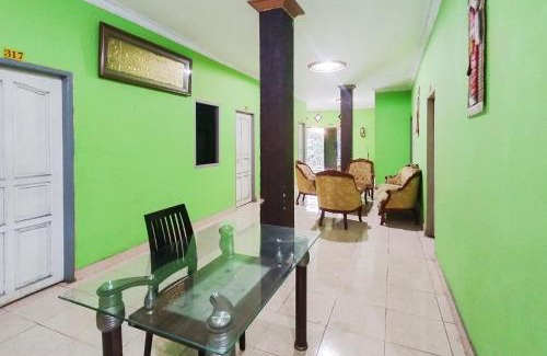Tenggarong Hotel | RedDoorz at Hotel Grand Yuda Tenggarong