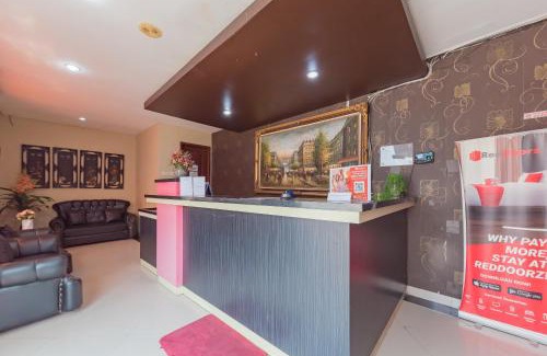 North Cirebon Hotel | RedDoorz at La Mega near Pasar Pagi Cirebon