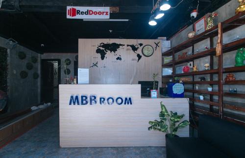 Pasay Hotel | RedDoorz at MBB Room NAIA 2