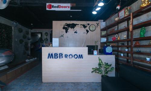 Pasay Hotel | RedDoorz at MBB Room NAIA 2