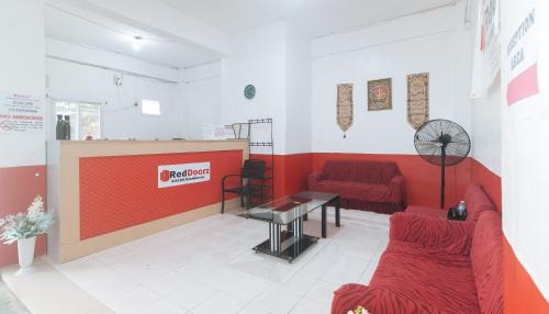 Pasay Hotel | RedDoorz at Najar Residences near NAIA Terminal