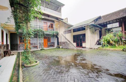 Sidomulyo Hotel | RedDoorz At Pandan Inn Batu