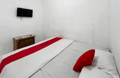 Pelabuhan Ratu Hotel | RedDoorz at Penginapan Bunda