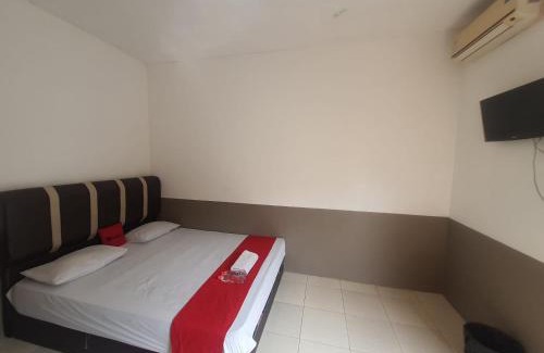 Pontianak Hotel | RedDoorz at Permana Homestay near Supadio Airport Pontianak