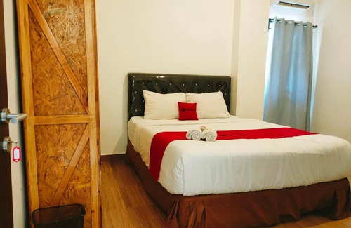 Suko Manunggal Hotel | RedDoorz At Sukomanunggal Surabaya