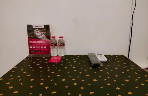 Suko Manunggal Hotel | RedDoorz At Sukomanunggal Surabaya