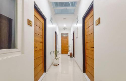 Surakarta Hotel | RedDoorz at Tebee Homestay near Tugu Kartasura
