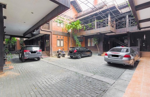 Jakarta House | RedDoorz @ Cilandak Timur