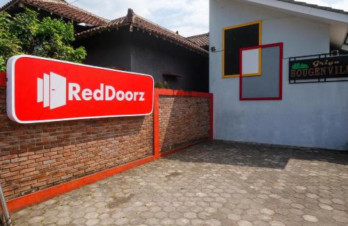 Mertoyudan Hotel | RedDoorz @ Griya Bougenville Magelang
