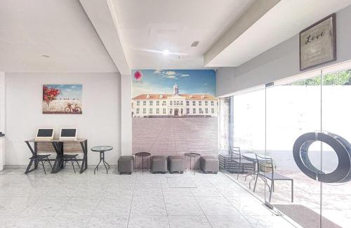 Gambir Hotel | RedDoorz Hotel Capsule at Batu Tulis