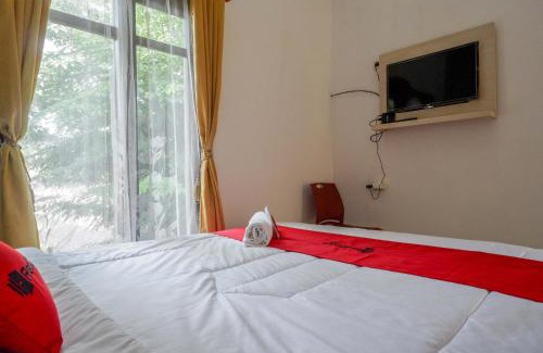 Surakarta Hotel | RedDoorz @ Kratonan Solo