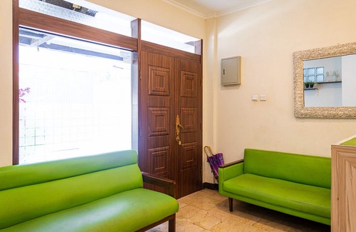 Astana Anyar House | RedDoorz near Alun Alun Bandung 2