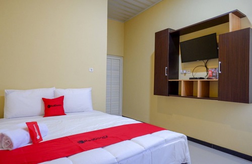 Pati House | RedDoorz near Alun Alun Pati