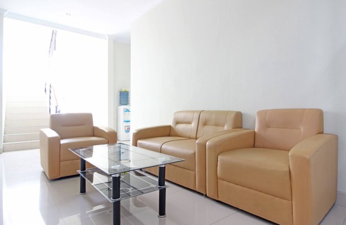 Depok House | RedDoorz near AMIKOM Yogyakarta