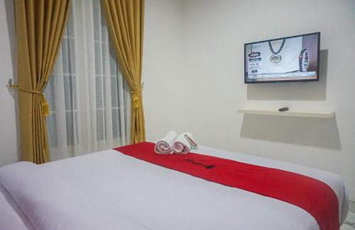 Genitri Hotel | RedDoorz near Araya Family Club House