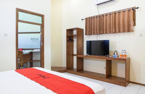 Wonorejo Hotel | RedDoorz near Baluran National Park