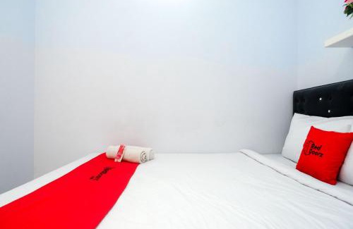 West Semarang Hotel | RedDoorz near Bandara Ahmad Yani Semarang