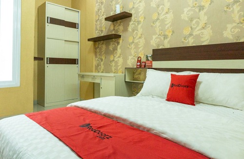 Ngawi Hotel | RedDoorz near Benteng Van Den Bosch