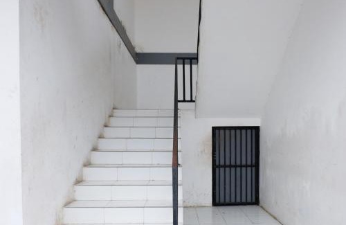 Samarinda Hotel | RedDoorz near Bigmall Samarinda 2