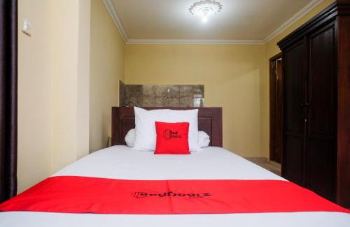Kalasan Hotel | RedDoorz near Candi Ratu Boko 2