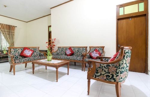 Prambanan Hotel | RedDoorz near Candi Ratu Boko