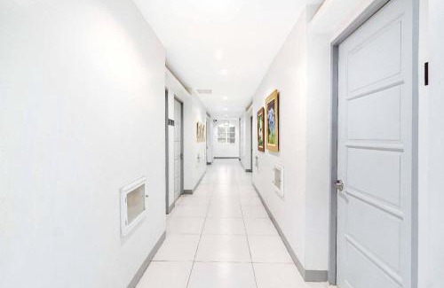 Downtown Cebu Hotel | RedDoorz near Cebu Metropolitan Cathedral