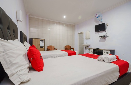 Parapat Hotel | RedDoorz near Danau Toba Parapat