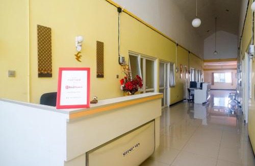 West Semarang Hotel | RedDoorz near Exit Tol Krapyak Semarang 3