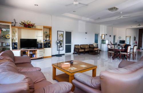 West Semarang Hotel | RedDoorz near Exit Tol Krapyak Semarang 3