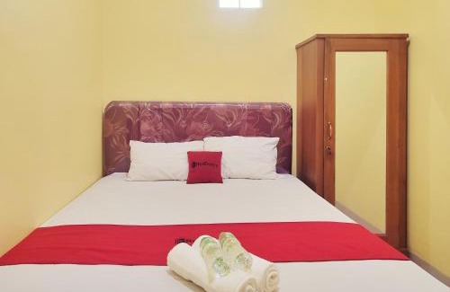 Semarang Hotel | RedDoorz Near Exit Toll Banyumanik Semarang
