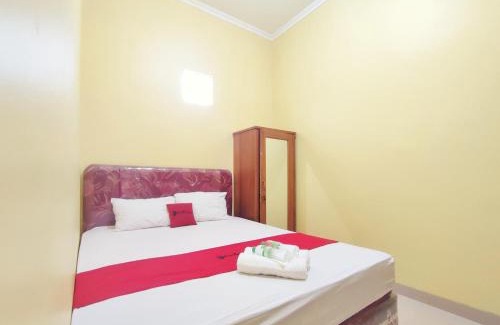 Semarang Hotel | RedDoorz Near Exit Toll Banyumanik Semarang