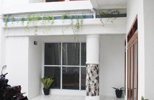 Bogor House | RedDoorz near Exit Toll Tanah Baru Bogor
