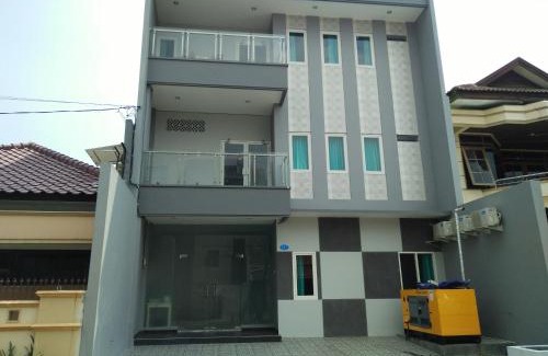 Semarang House | RedDoorz Near Gajah Mada Street Semarang