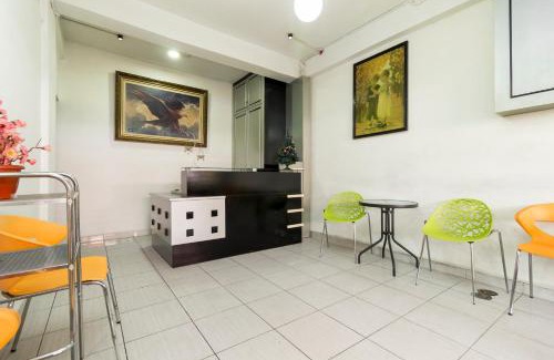 Gambir House | Reddoorz near Gajah Mada Plaza 2