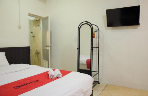 Purwokerto House | RedDoorz near GOR Satria Purwokerto