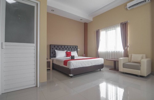 Samarinda Hotel | RedDoorz near Islamic Center Samarinda