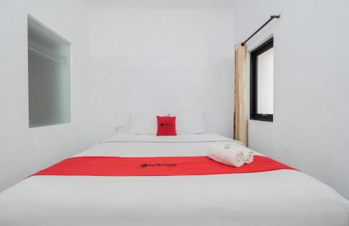 Dinoyo House | RedDoorz near Jawa Timur Park 3
