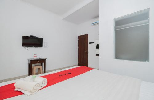 Dinoyo House | RedDoorz near Jawa Timur Park 3
