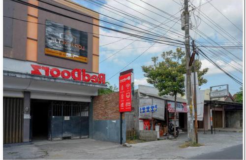 Banguntapan Hotel | RedDoorz near Jogja Expo Center 2