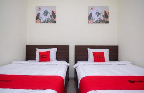 Semarang Hotel | RedDoorz near Kawasan Bandara Ahmad Yani Semarang 2
