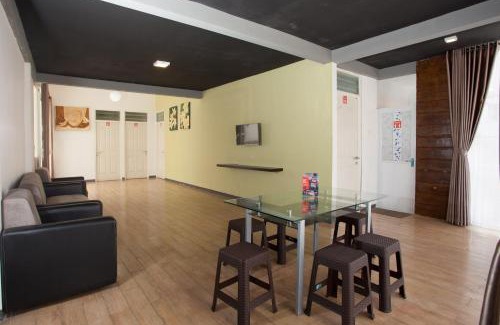 Sidomulyo House | RedDoorz near Museum Angkut Batu 2