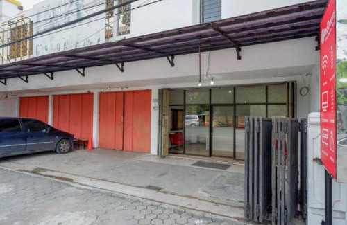 Tegal House | RedDoorz near Pacific Mall Tegal 2