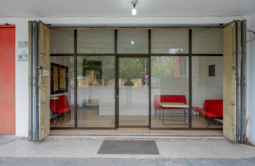 Tegal House | RedDoorz near Pacific Mall Tegal 2