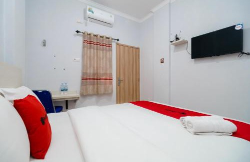 Pangandaran Hotel | RedDoorz near Pantai Barat Pangandaran 2