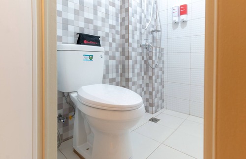 Sampaloc House | RedDoorz near PNR Espana Station